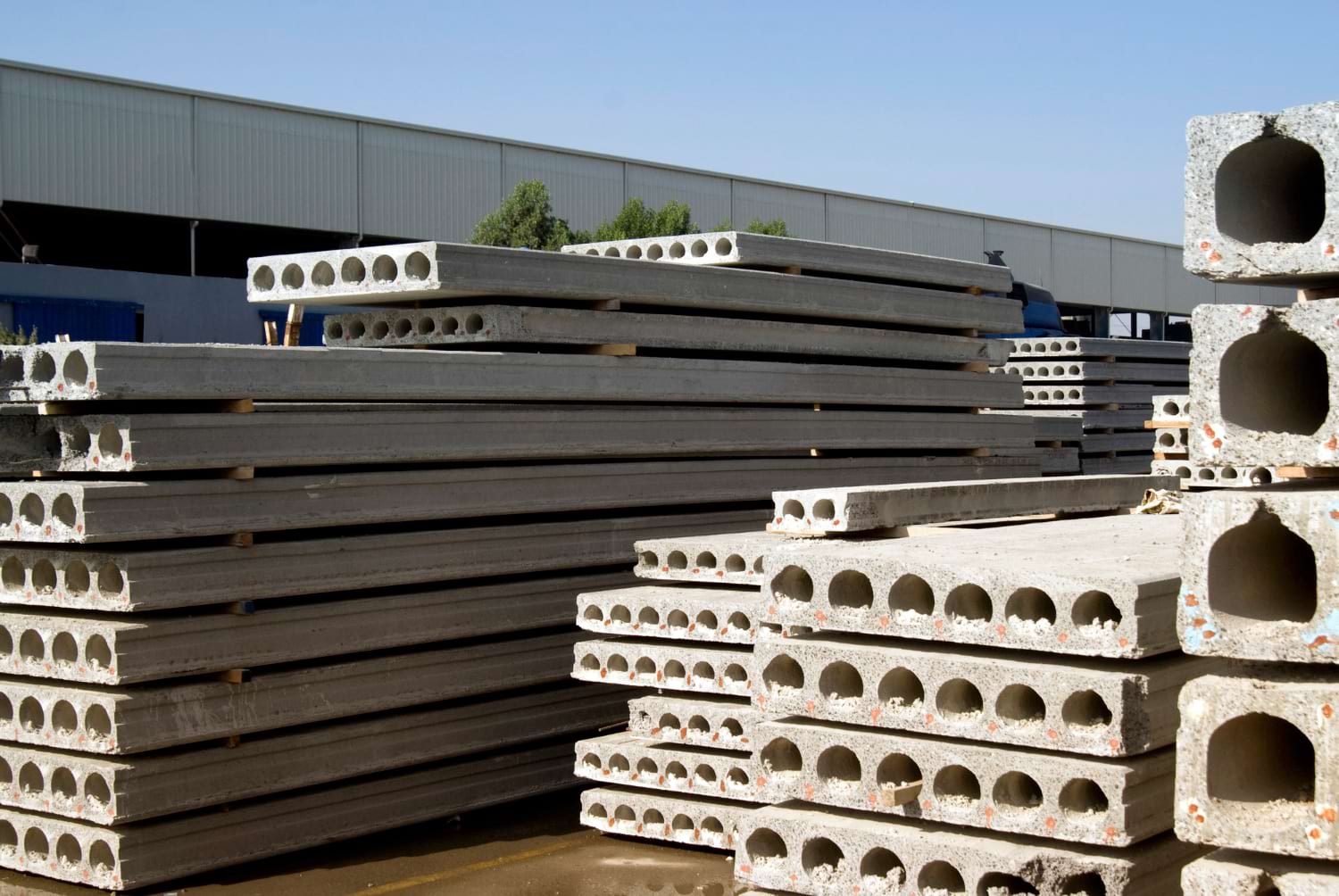 Prefabrykowane stropy żelbetonowe — przyspieszenie i oszczędność