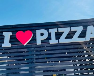 restauracja z daniami włoskimi