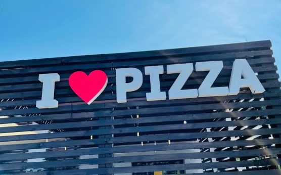 restauracja z daniami włoskimi