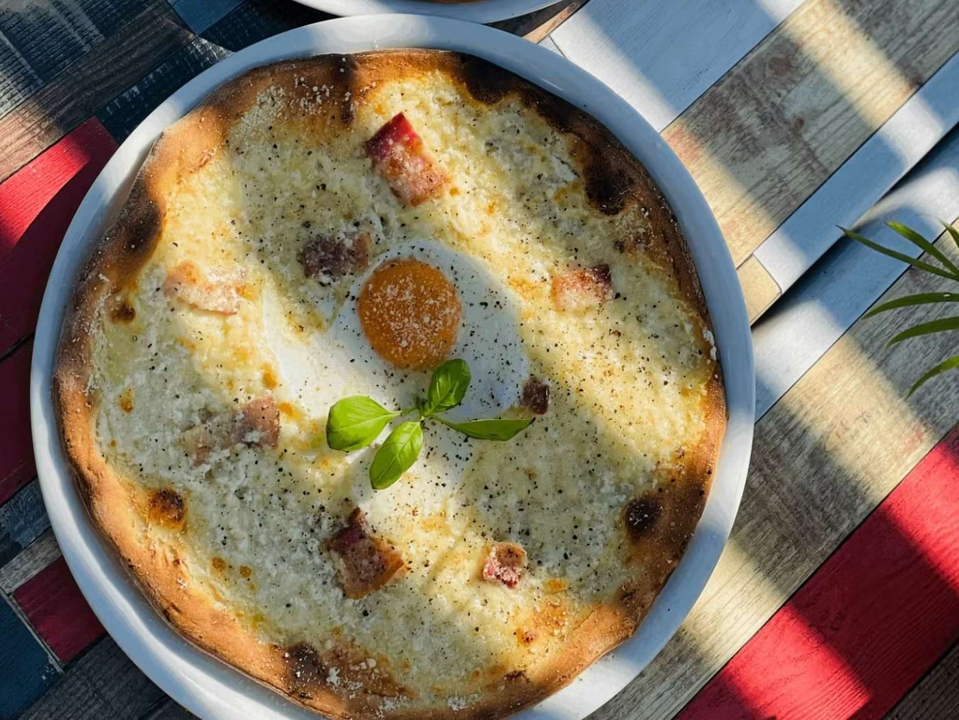 restauracja z daniami włoskimi